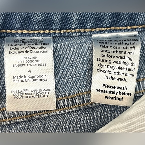 Time and True Women’s Blue Jean Shorts with Floral Embroidery Size 4 - Picture 10 of 16